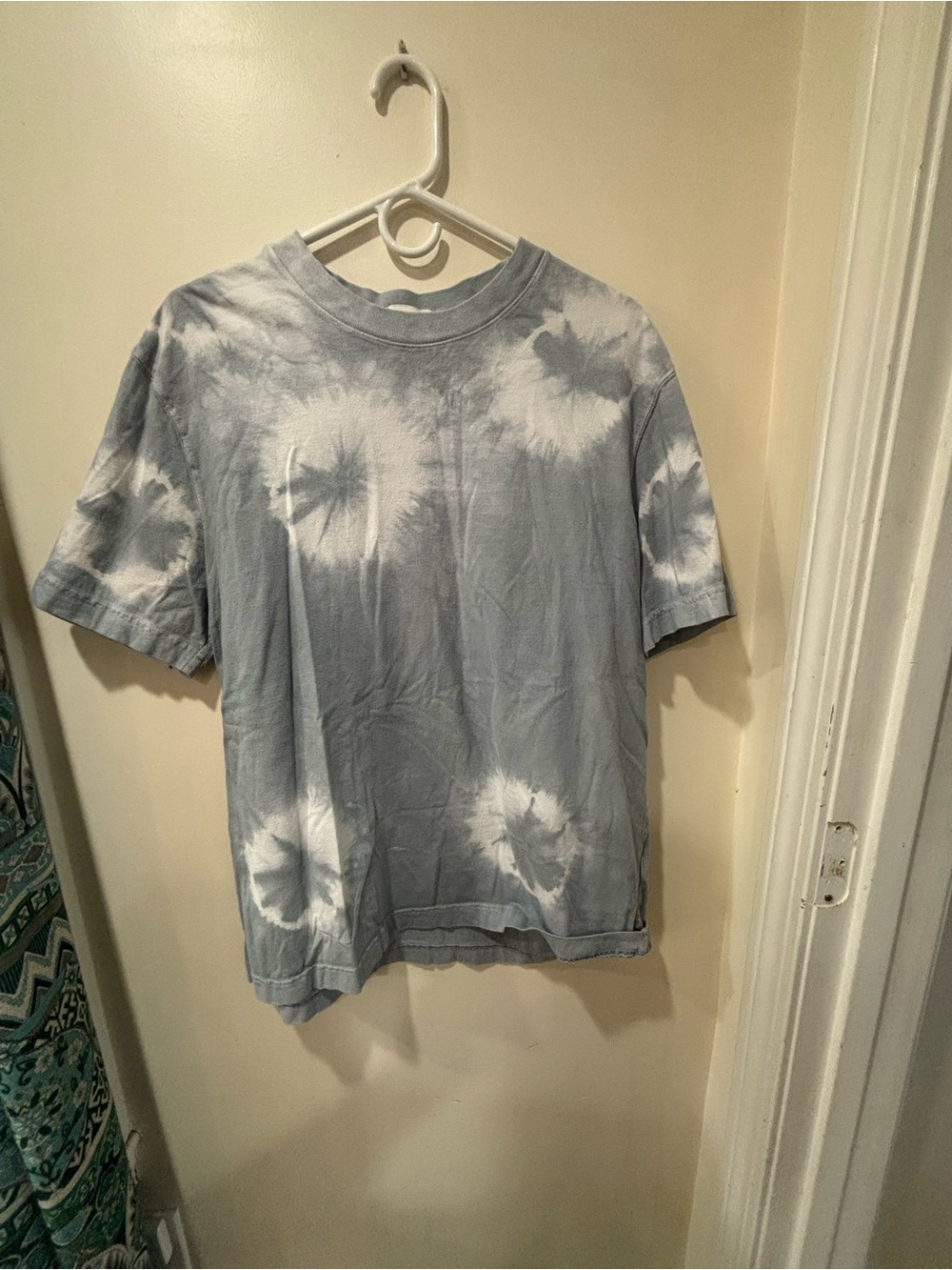 Richer Poorer Men's Tie-Dye Short Sleeve Crewneck Shirt - Light Blue/White